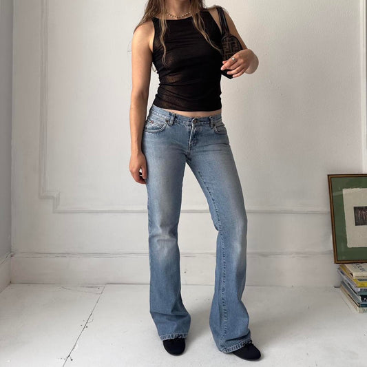 Y2k light-wash low rise flared jeans with back pocket contrast stitch